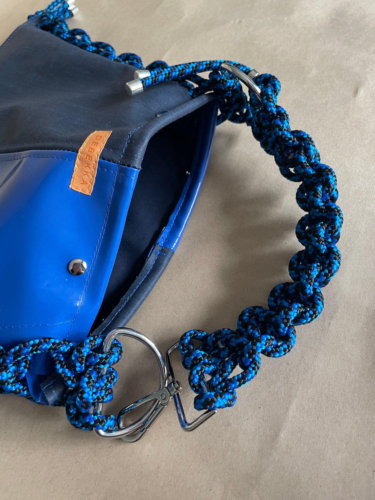 Waste knot, Want knot - Blue Blast